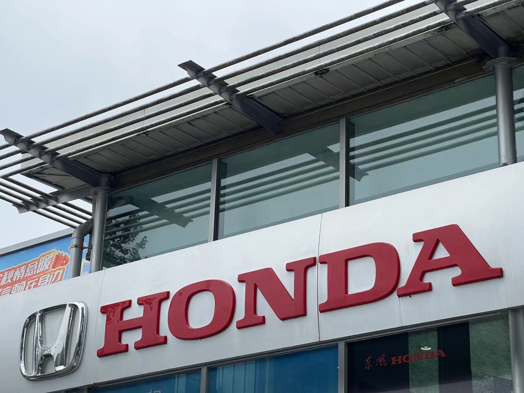 99677146.jpg ac7eec0ac09906b9d848f14424c0cdc.jpg