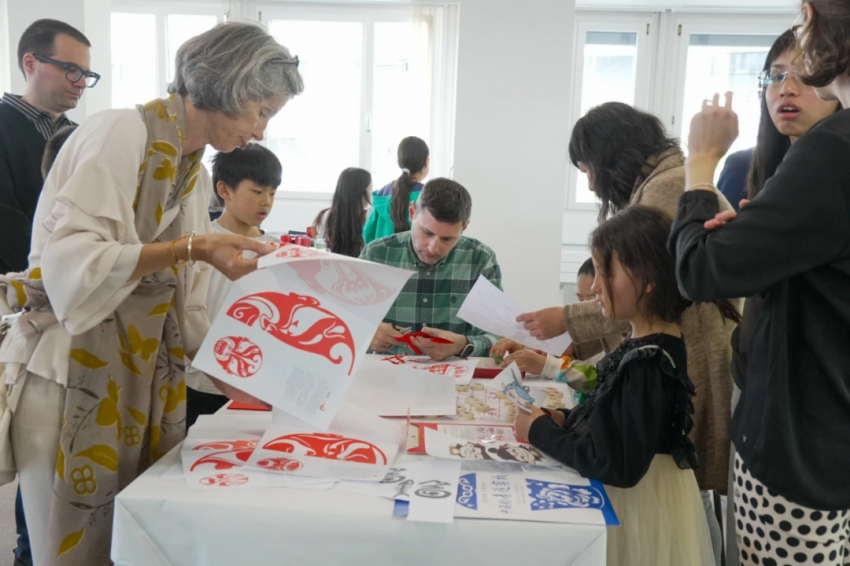 中国与瑞士文化交流合作开启新篇章——伯尔尼中国文化中心正式揭牌(图23)