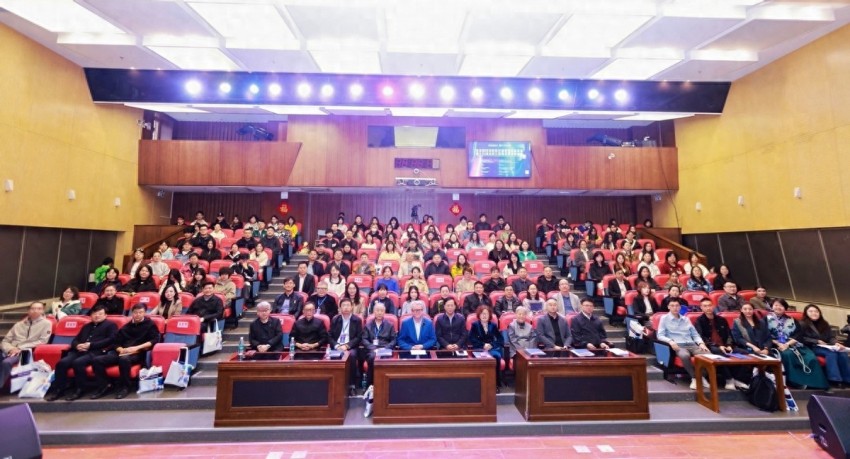 北京国际珐琅艺术创作与交流展暨第十三届北京工艺美术学术研讨会举办(图1)