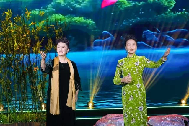 群星荟萃共绘马年新春诗意画卷,CETV诗意中国春晚录制圆满成功(图15) 群星荟萃共绘马年新春诗意画卷,CETV诗意中国春晚录制圆满成功(图15)