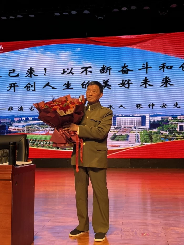 知党恩 跟党走 以赤诚初心战胜人生磨难——四川翠微食品党支部专题培训发言(图2) 知党恩 跟党走 以赤诚初心战胜人生磨难——四川翠微食品党支部专题培训发言(图2)