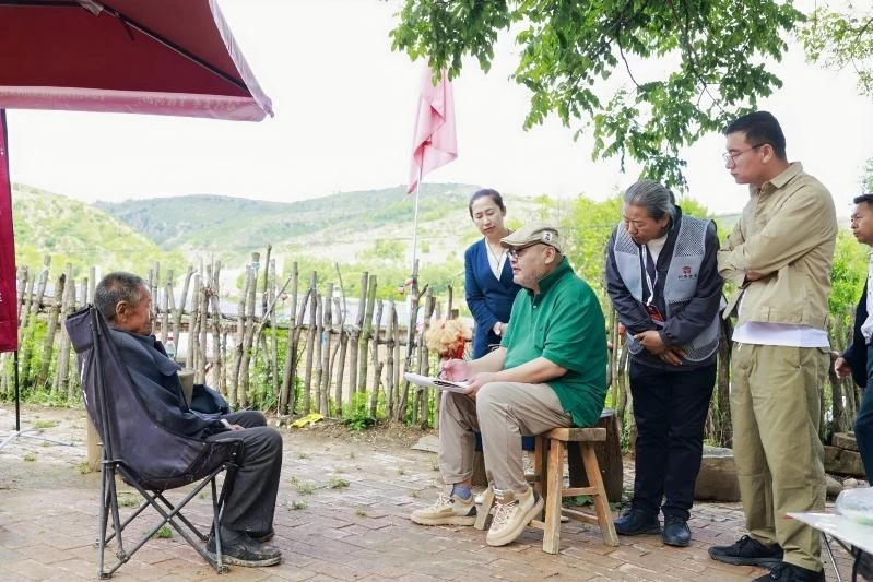 “时代画卷 笔绘河山”美丽中国系列主题绘画创作工程在陕西延安正式展开(图2) “时代画卷 笔绘河山”美丽中国系列主题绘画创作工程在陕西延安正式展开(图2)